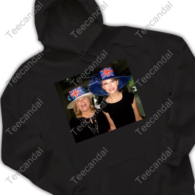 Erin Redlipclassic Wearing Mrs. Andrea Finlay Was Funny With Her Daughter Taylor Swift Tee Shirt