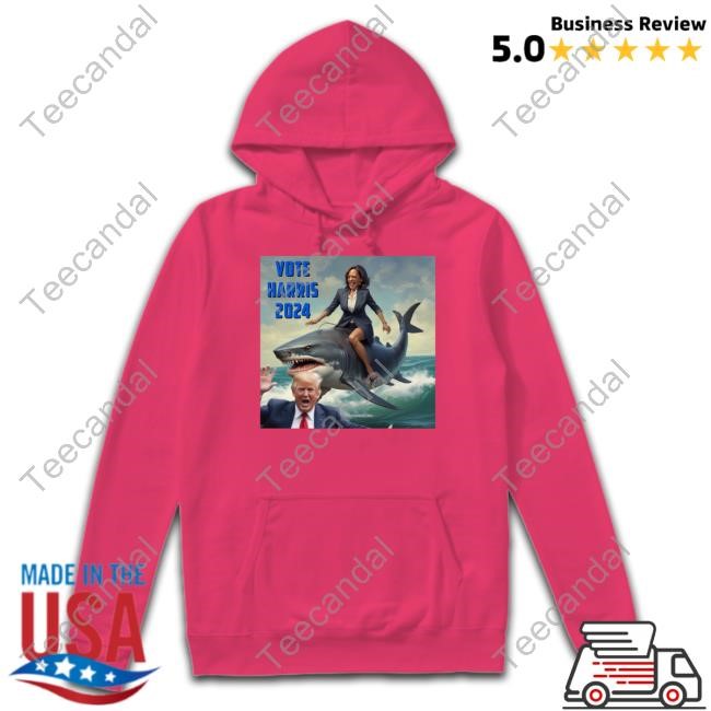 Suomi Fella Vote Harris 2024 Donald Trump And Kalama Harris Riding A Shark Tees