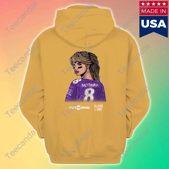 Official Taylor Swift In A Ravens Hoodie Taylor Swift In A Ravens Hooded Sweatshirt